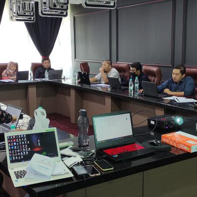 Latihan_Perisian_Navicat_10