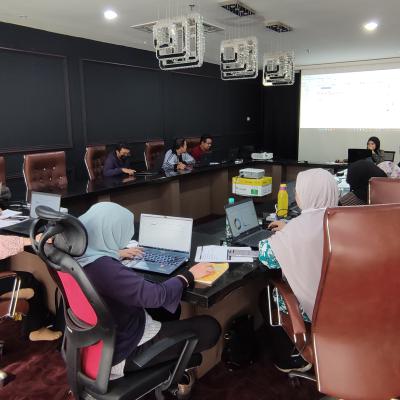 Latihan_Perisian_Navicat_12