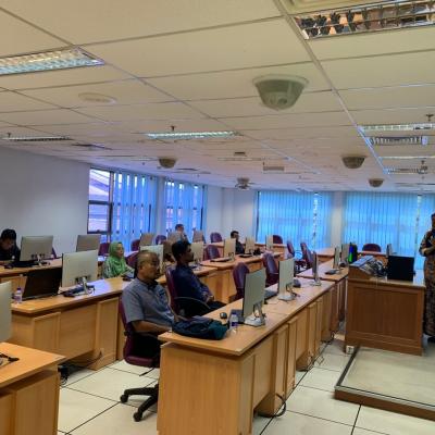 Sesi Train of Trainer Internet of Things (Asas) 8